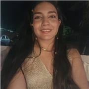 mein Name ist Yuri Katherine Leon Parra. Ich studiere Marketing und unterrichte gerne Kinder, die Sprachen lernen möchten